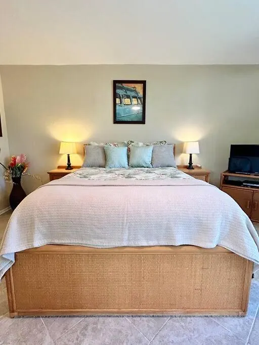 Amazing Condo Peaks Of Ocean View On Ali'I Dr By Surf Spots Kailua-Kona Apartment